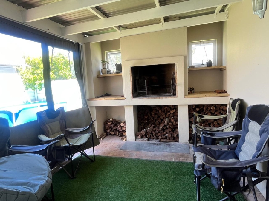 To Let 3 Bedroom Property for Rent in Sunningdale Western Cape